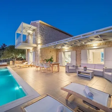 Fiscardo Luxury Stone Villa Suzana ,With Sunset View! Φισκάρδο Εξωτερικό φωτογραφία