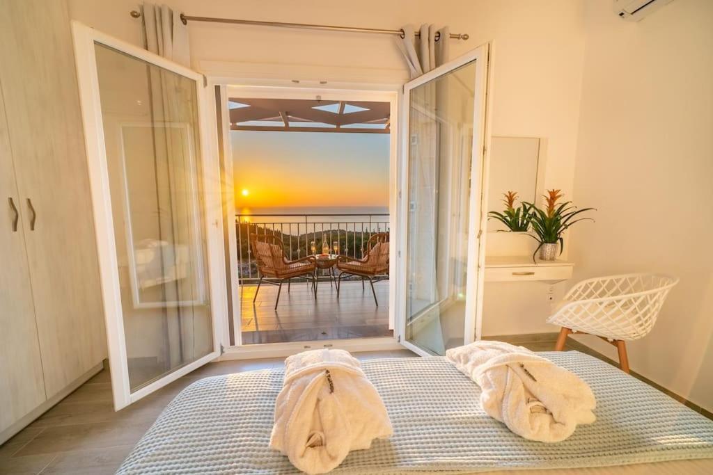 Fiscardo Luxury Stone Suzana ,with Sunset View! Βίλα Φισκάρδο