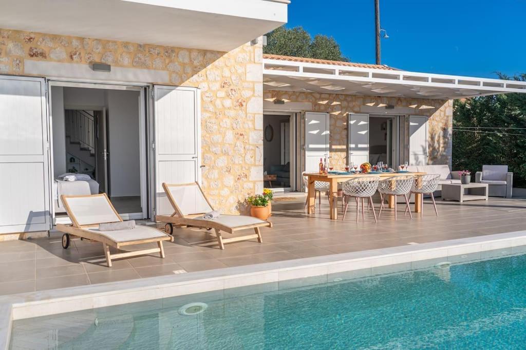 Fiscardo Luxury Stone Suzana ,with Sunset View! Βίλα