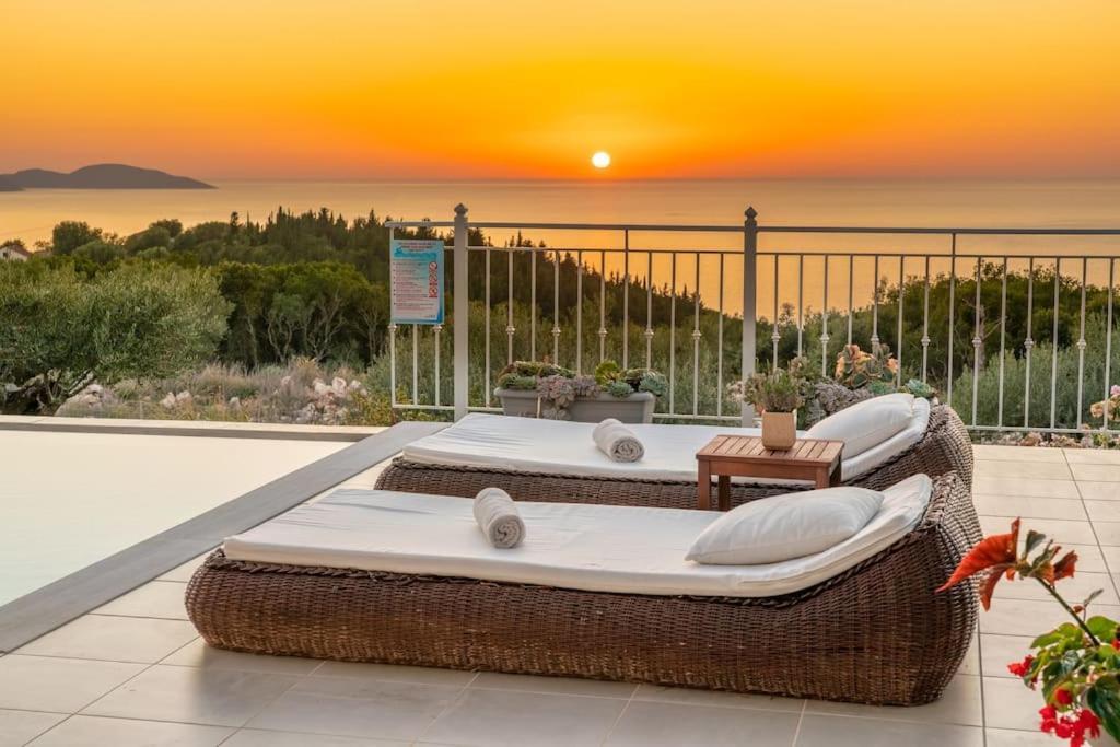 Βίλα Fiscardo Luxury Stone Suzana ,with Sunset View! *